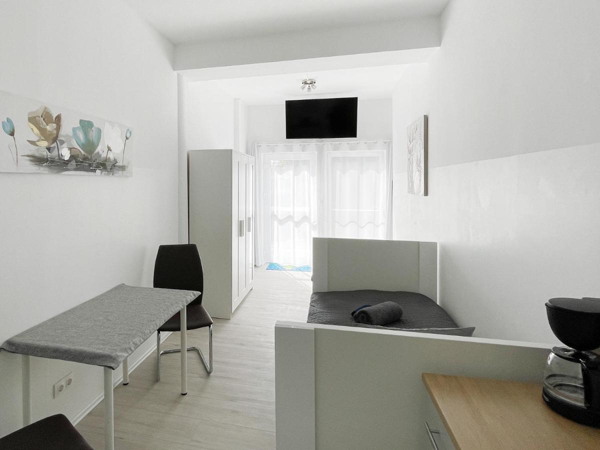 Schwanenburg Apartments Kolonie Rontgental Exterior photo